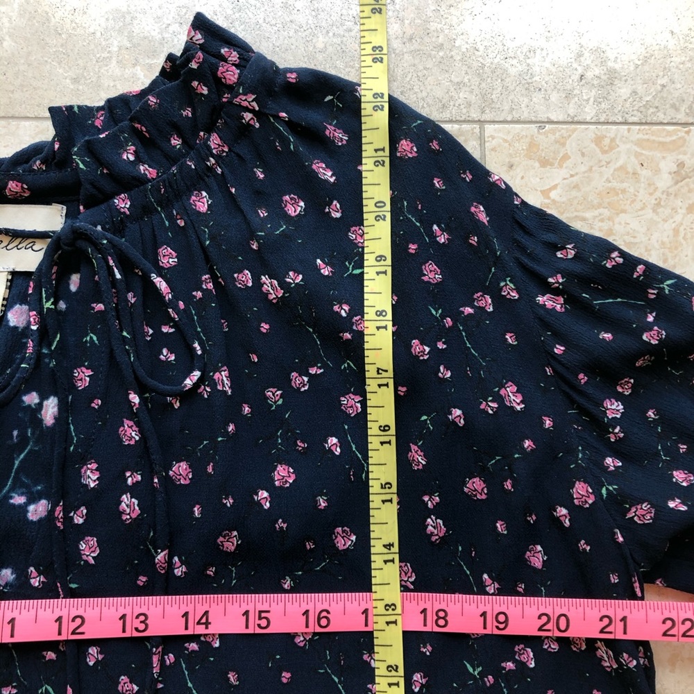 Cleobella Blouse Phoebe Bell Sleeve Floral Navy NWT Women’s Size Small - Picture 8 of 11